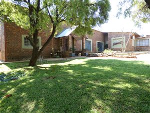 9801 m² Farm in Melodie