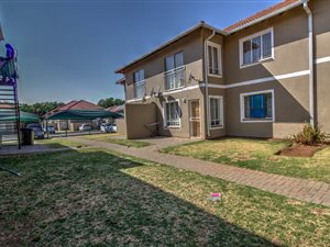 2 Bed Apartment in Boksburg Central