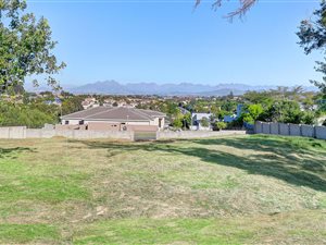 1183 m² Land available in Aurora