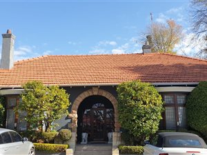 560 m² Office Space in Forest Town