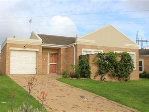 2 Bed Townhouse in D Urbanvale