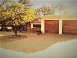 4 Bed House in Chartwell