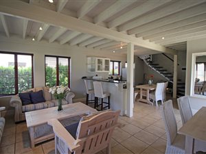 2 Bed Apartment in Keurboomstrand