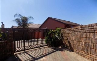3 Bedroom House in Lotus Gardens