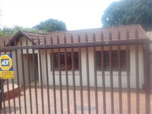 2 Bedroom Simplex in Magalieskruin