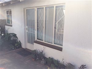 1 Bed Garden Cottage in Noordheuwel