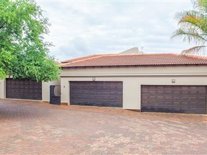 3 Bed House in Xanadu