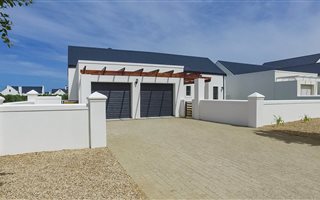 4 Bedroom House in Croydon Olive Estate