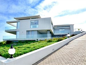 4 Bed House in Pinnacle Point Golf Estate