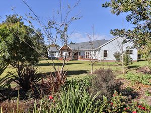 3 Bed House in Stormsrivier