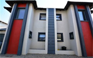 2 Bedroom Duplex in Die Bult