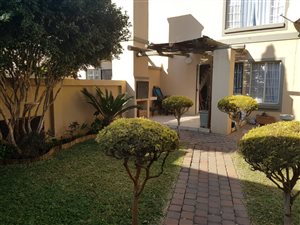 2 Bed Townhouse in Willow Park Manor