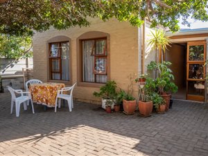 5 Bed House in Admirals Park