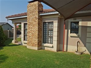 3 Bed House in Aureus