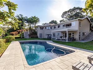 6 Bed House in Beverley Hills