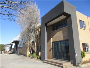1808 m² Commercial space in Jet Park