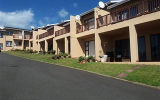 2 Bedroom Duplex in Illovo Beach
