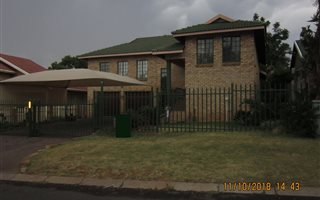 4 Bedroom House in Bo Dorp