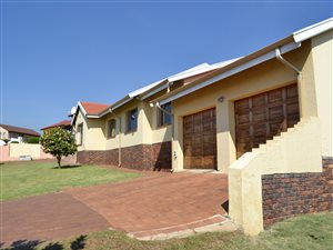 3 Bed House in Zakariyya Park
