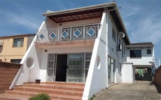 3 Bedroom Duplex in Whetstone