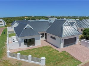 2 Bed House in St Francis Bay