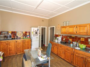 3 Bed House in Selection Park