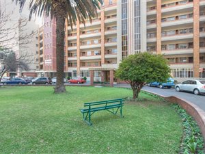 1 Bed Apartment in Houghton Estate