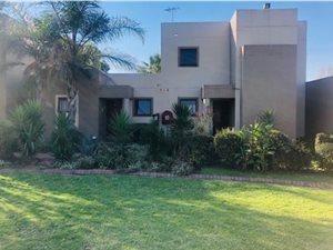 3 Bed Apartment in Newmarket Park