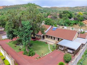4 Bedroom House in Safari Gardens
