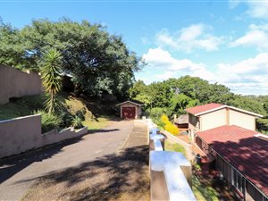 4 Bed House in Padfield Park