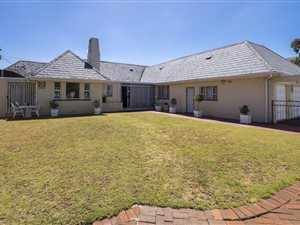 4 Bed House in Pinelands