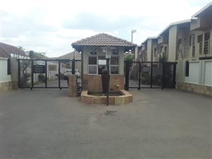 3 Bed Duplex in Johannesburg Central and CBD