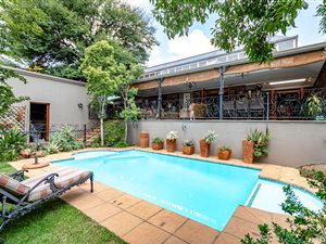 5 Bed House in Parkview