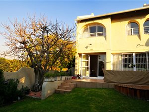 3 Bed Townhouse in Bordeaux