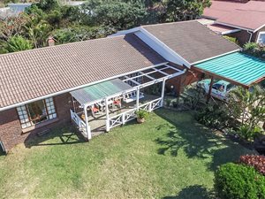 4 Bed House in Morgans Bay