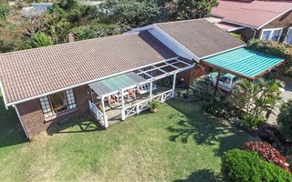 4 Bedroom House in Morgans Bay