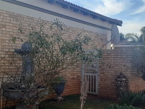 3 Bed Townhouse in Doringkruin