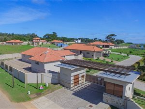 1000 m² Land available in Lovemore Heights