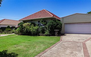 5 Bedroom House in Nahoon Beach