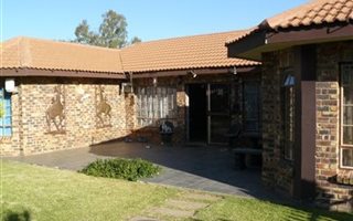 2 ha Farm in Parys