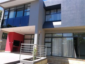 4 Bedroom House in Waterkloof