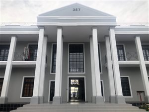 388 m² Commercial space in Edenburg