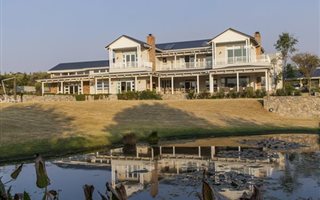 5 Bedroom House in Waterfall Equestrian Estate