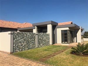 4 Bed House in The Islands Estate