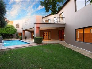 4 Bed House in Benmore Gardens