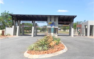1358 m² Land available in Drum Rock