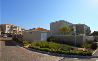2 Bedroom Apartment in Melkbosstrand