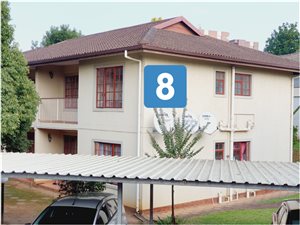 2 Bed Apartment in Clarendon