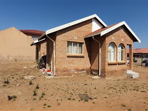 3 Bed House in Flora Park