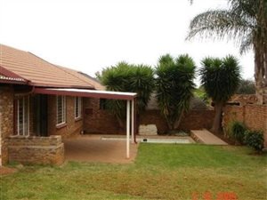 3 Bed Cluster in Rietvalleipark